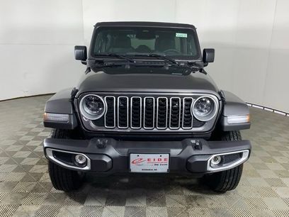 New 2025 Jeep Wrangler Unlimited Sahara w/ Technology Group