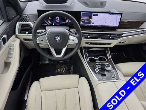 Used 2024 BMW X7 xDrive40i w/ Executive Package image 13