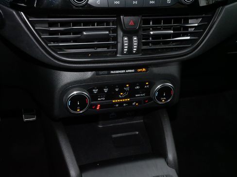 Used 2023 Ford Escape ST-Line image 23