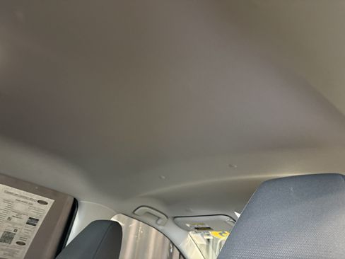Used 2025 Toyota RAV4 XLE FWD image 36