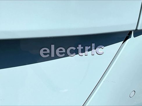 Used 2024 Hyundai Kona Limited FWD image 7
