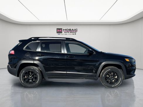 Used 2022 Jeep Cherokee Latitude w/ Trailer Tow Group image 9