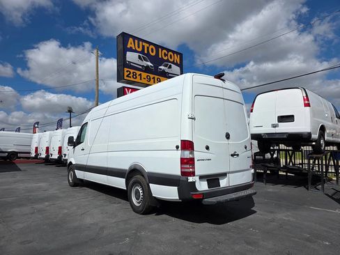Used 2018 Mercedes-Benz Sprinter 2500 image 26