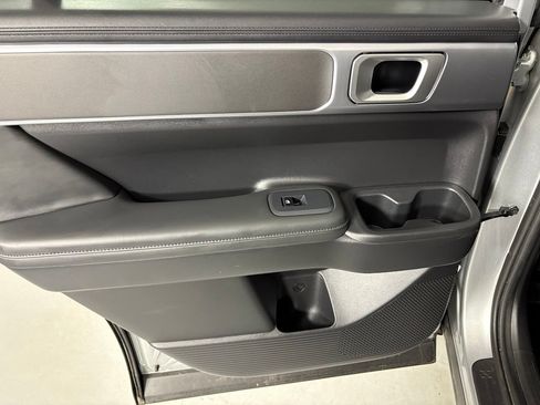 Used 2025 Hyundai Santa Fe SEL FWD image 36