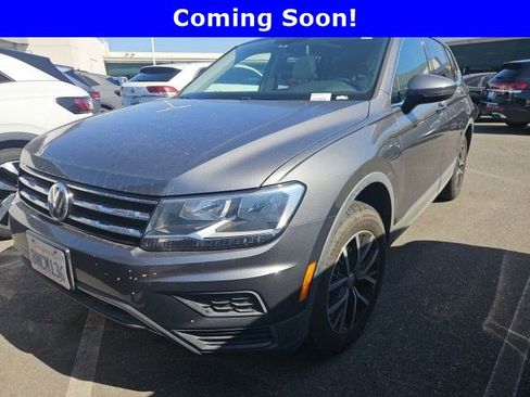 Used 2019 Volkswagen Tiguan SE w/ Panoramic Sunroof Package FWD image 1