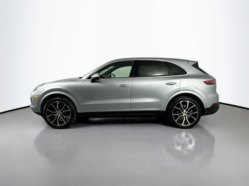 Certified 2020 Porsche Cayenne image 2
