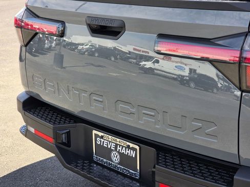 Used 2023 Hyundai Santa Cruz SEL image 13