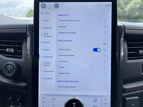 New 2024 Ford Expedition Limited image 43