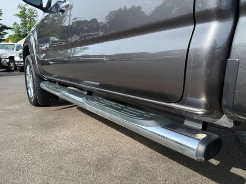 Used 2014 Toyota Tacoma 4x4 Double Cab image 12