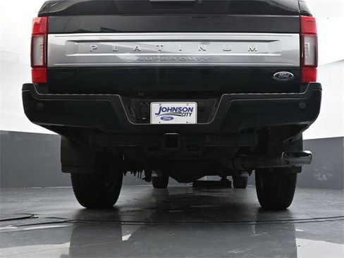 Used 2022 Ford F350 Platinum image 35