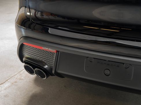 Certified 2026 Porsche Macan AWD/4WD image 15