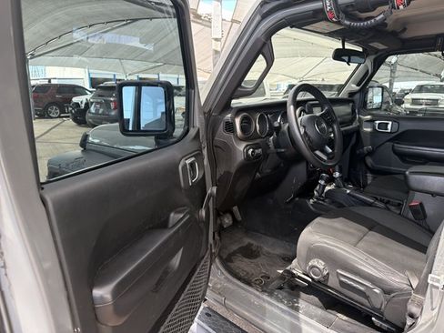 Used 2019 Jeep Wrangler Unlimited Sport AWD/4WD image 9