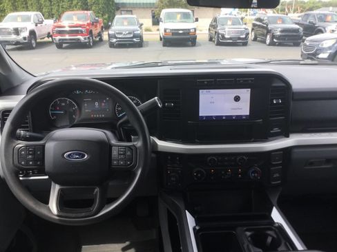 Used 2024 Ford F250 XLT AWD/4WD image 11