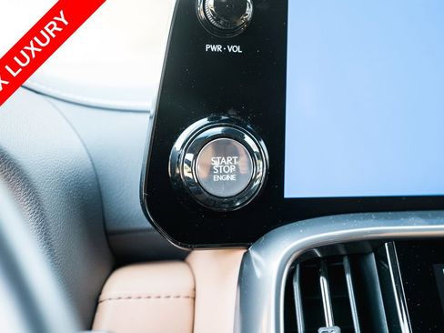 Used 2023 Lexus LX 600 4WD w/ Accessory Package (Z1) image 18