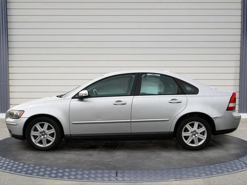 Used 2007 Volvo S40 2.4i FWD image 4