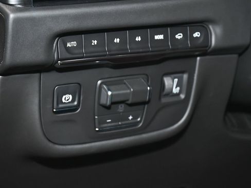 Used 2026 Cadillac Escalade ESV Platinum Sport w/ LPO, ONYX Package AWD/4WD image 19