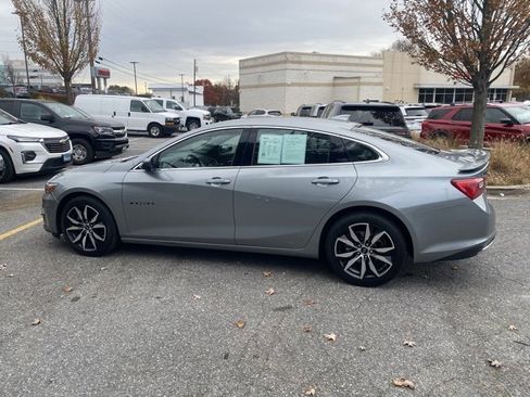 Used 2025 Chevrolet Malibu RS image 4