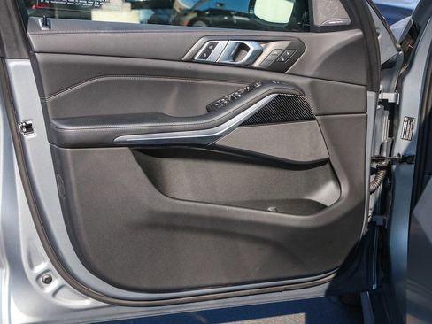 Used 2025 BMW X5 M60i image 22