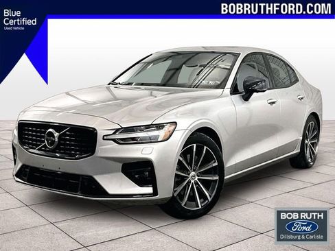 Used 2022 Volvo S60 B5 Momentum w/ Advanced Package AWD/4WD image 1