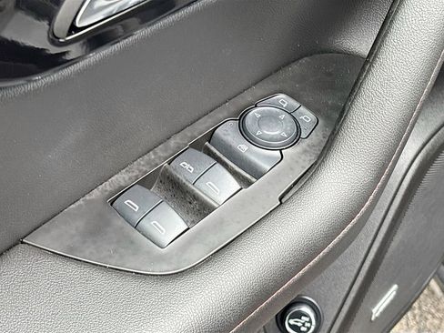 Used 2025 Chevrolet Blazer RS w/ Driver Confidence II Package image 18