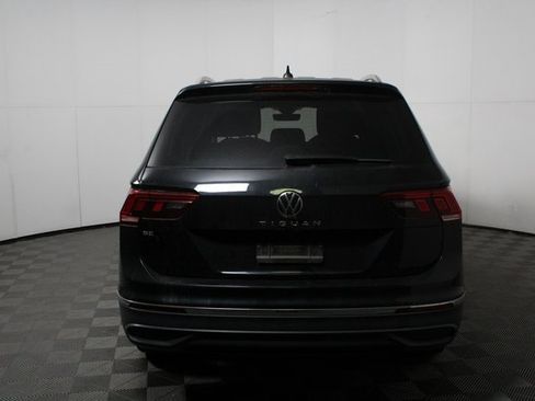 Used 2023 Volkswagen Tiguan SE image 6