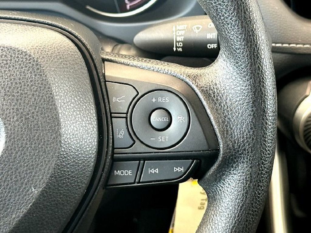 Certified 2025 Toyota RAV4 LE FWD image 22
