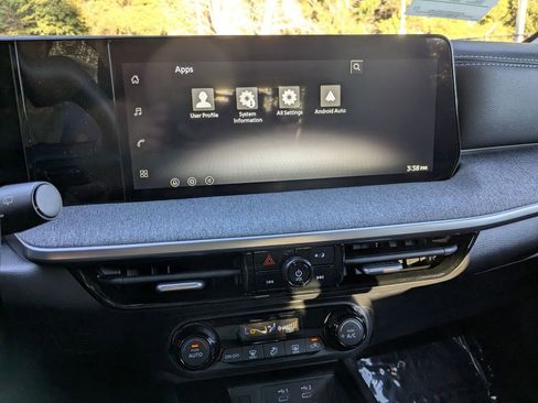 New 2026 Nissan Kicks SV image 19