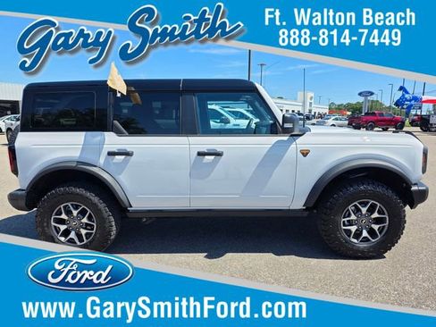 Certified 2025 Ford Bronco Badlands AWD/4WD image 1
