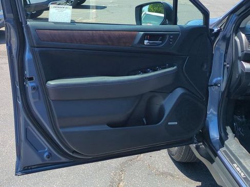 Used 2015 Subaru Outback 2.5i Limited AWD/4WD image 12