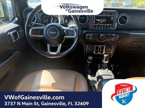 Used 2023 Jeep Wrangler Unlimited Sahara w/ Cold Weather Group AWD/4WD image 15