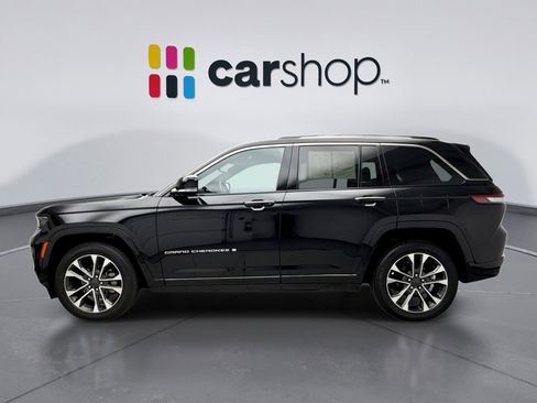 Used 2023 Jeep Grand Cherokee Overland w/ Luxury Tech Group IV AWD/4WD image 2