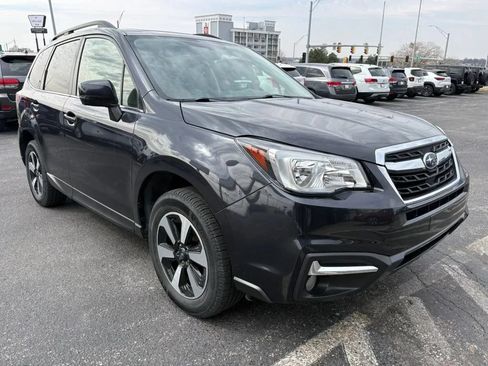 Used 2017 Subaru Forester 2.5i Limited AWD/4WD image 7