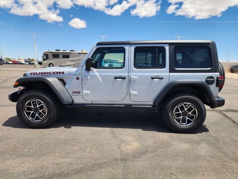 Used 2024 Jeep Wrangler Unlimited Rubicon image 8