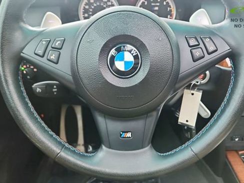 Used 2006 BMW M5 RWD image 42