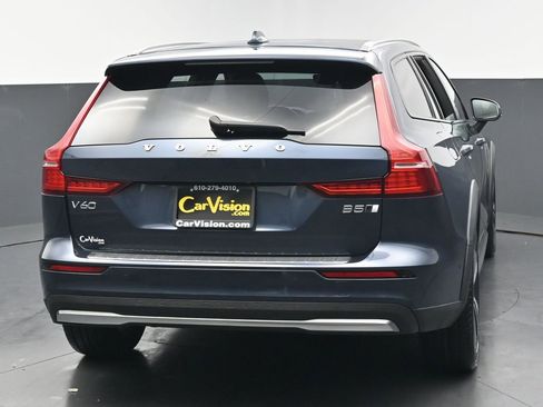 Used 2023 Volvo V60 B5 Cross Country Plus w/ Climate Package AWD/4WD image 4