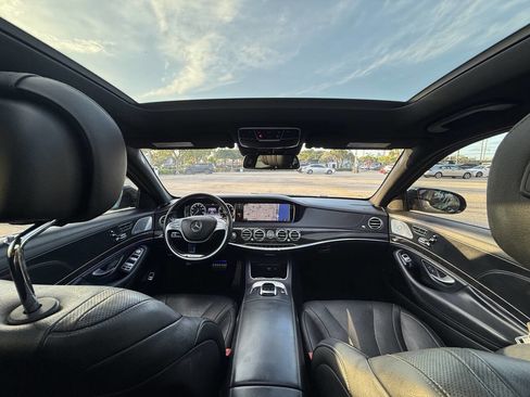 Used 2017 Mercedes-Benz S 550 Sedan image 18