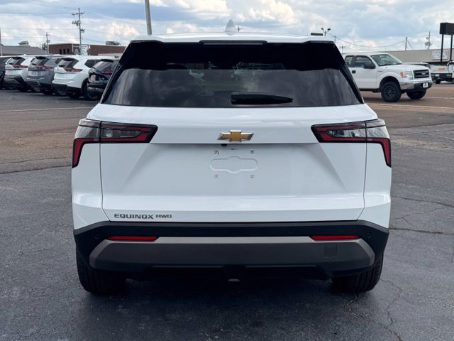 Used 2026 Chevrolet Equinox LT AWD/4WD image 4