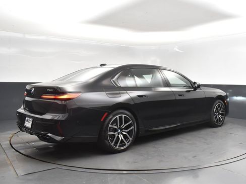 New 2026 BMW 760i xDrive w/ Executive Package image 6