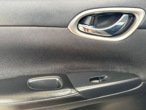 Used 2016 Nissan Sentra SV FWD image 6