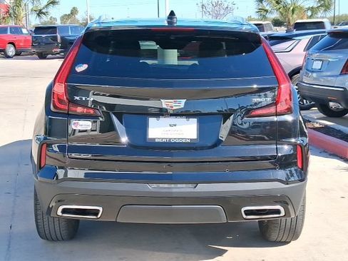 Used 2025 Cadillac XT4 Premium Luxury FWD image 5