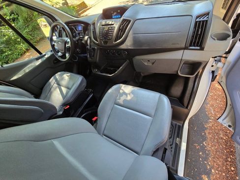 Used 2018 Ford Transit 150 130 Low Roof RWD image 9