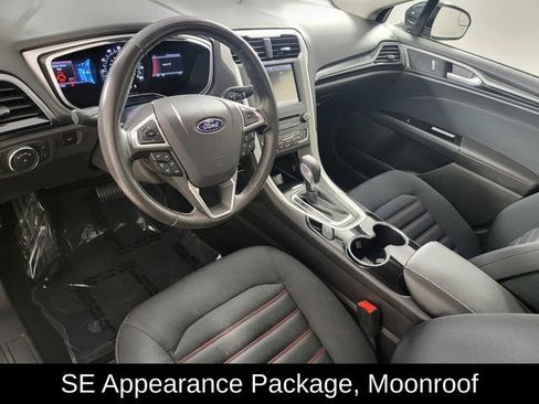 Used 2016 Ford Fusion SE FWD image 12