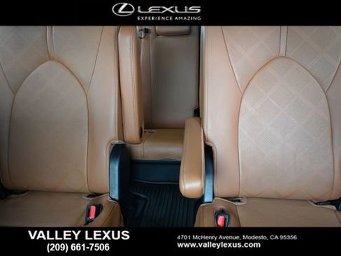 Used 2021 Toyota Highlander Platinum image 11