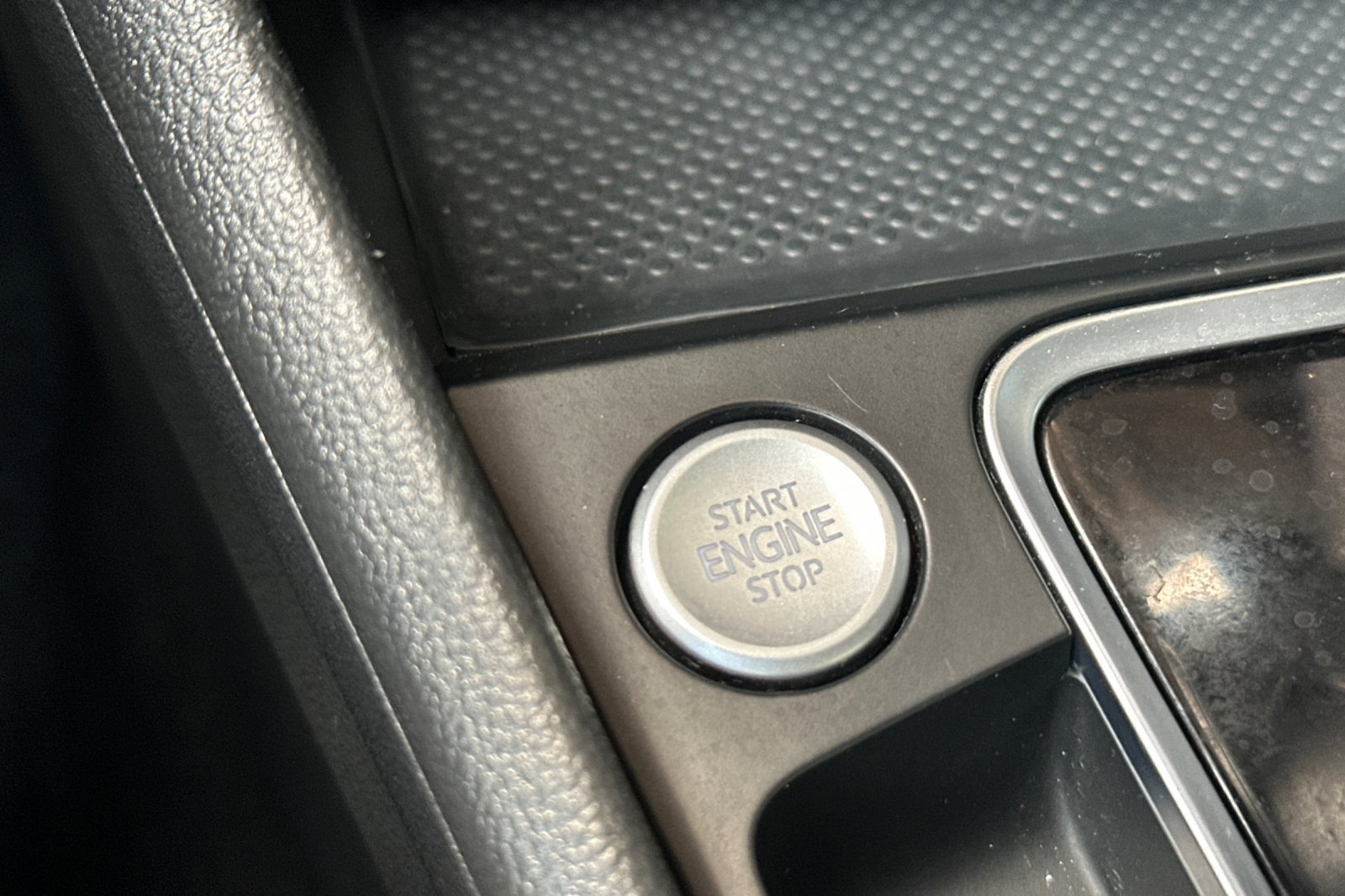 Used 2019 Volkswagen Jetta R-Line FWD image 21