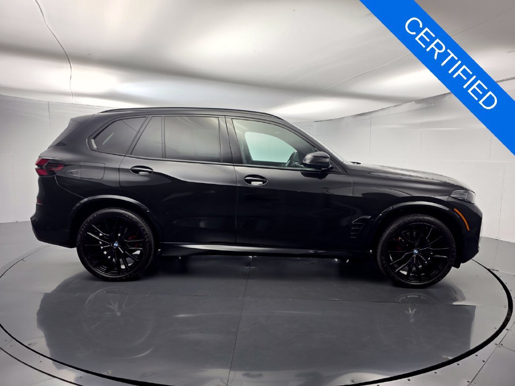 Certified 2024 BMW X5 sDrive40i w/ M Sport Package RWD image 3