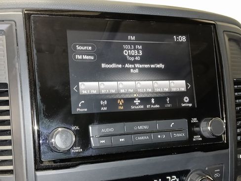 Used 2024 Nissan Titan SV w/ SV Convenience Package image 23