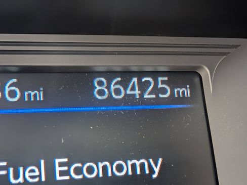 Used 2019 Nissan Titan SV RWD image 17