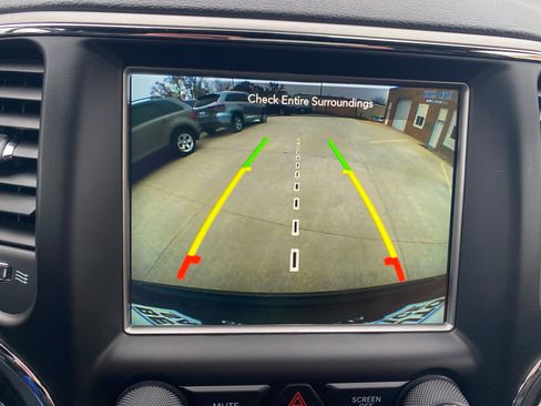 Used 2018 Jeep Grand Cherokee Trailhawk w/ Trailhawk Luxury Group image 22