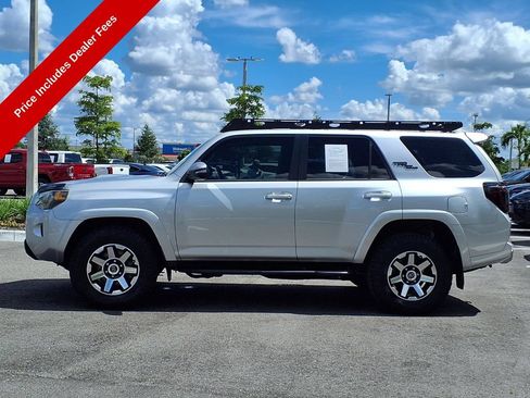 Used 2024 Toyota 4Runner TRD Off-Road Premium w/ Moonroof Package AWD/4WD image 5