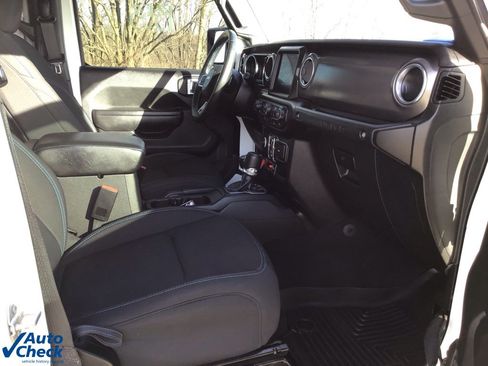 Used 2022 Jeep Wrangler Unlimited Rubicon 4xe w/ Cold Weather Group image 21